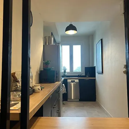 Le Coteau Center Near Train Station *