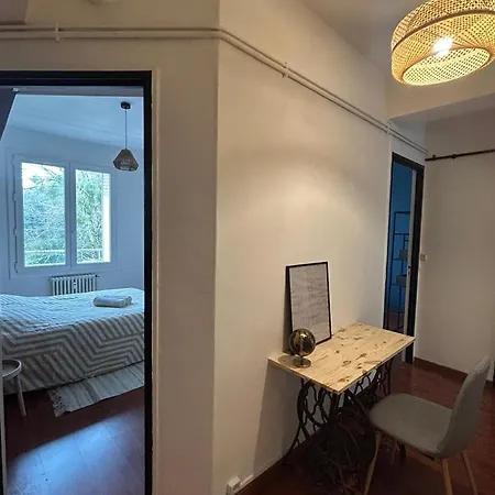 Le Coteau Center Near Train Station *