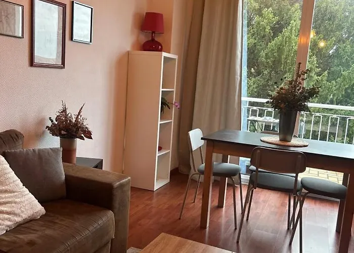 Le Coteau Center Near Train Station Apartment